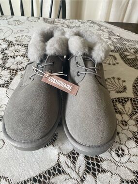 Cushionaire Gray Faux-Fur Lined Genuine Suede Lace up Booties